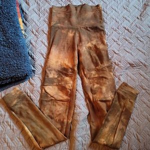 Blossoming Bumble leggings